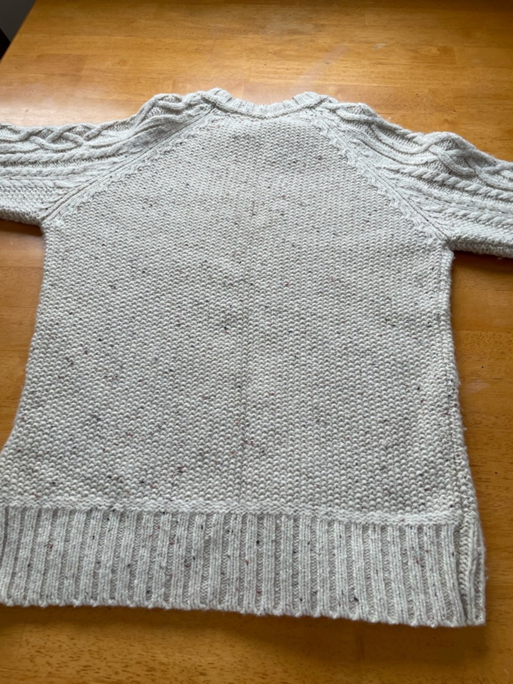 H & M Cable Knit,  light weight, wool blend (80%) 
 Sweater size S oatmeal - Picture 3 of 4